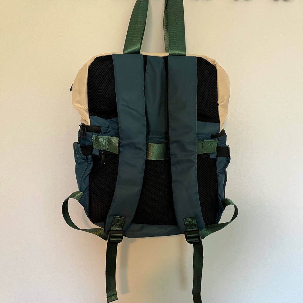 Backpack Cooler - Picture 3 of 9